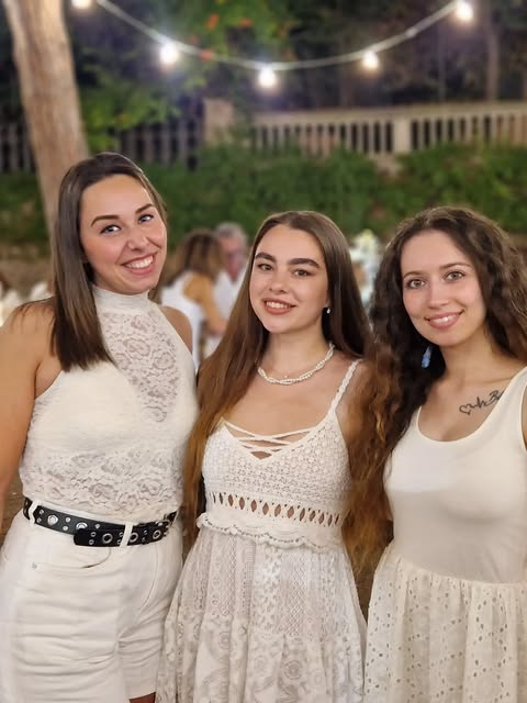 Il team di Self Love Beauty Studio durante un evento a Senigallia